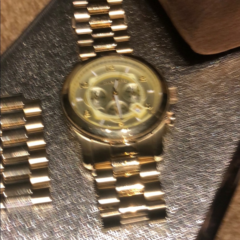 MK WATCH - Picture 3 of 4